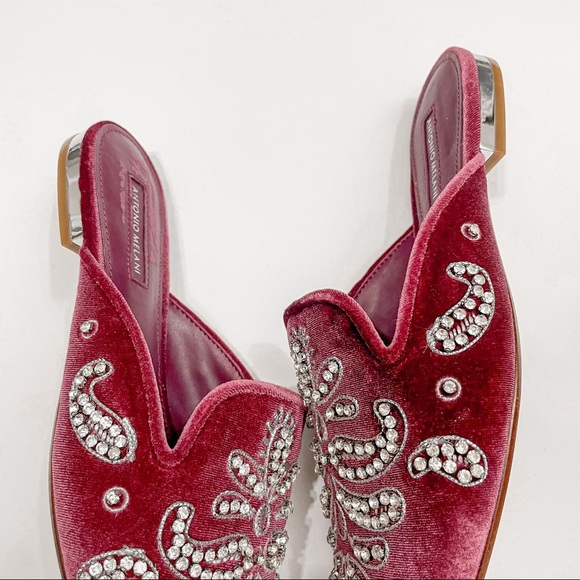 Antonio Melani Velvet Women's Oguna Beaded Mules - Picture 10 of 15
